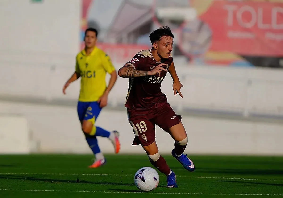 Ibai Sanz se queda sin minutos en una delantera del Córdoba CF con muchos candidatos