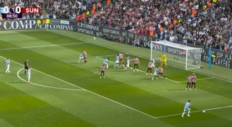 Enzo Fernández metió un golazo de tiro libre para el Manchester City ante el Sunderland