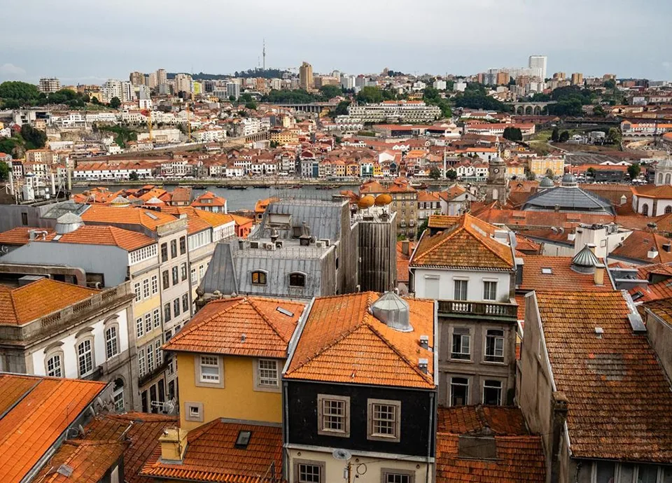 Milhares protestam em todo o país contra custo de vida e da habitação
