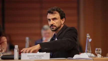 Violences du 17 octobre : le maire de Lyon réclame la "mise en place d'un fonds de solidarité pour les communes et les commerçants victimes des dégradations"