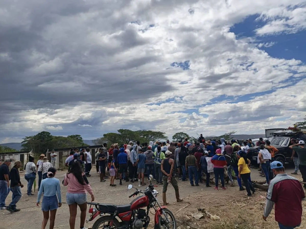 Reabren el paso en la carretera Panamericana tras acuerdo en La Pastora