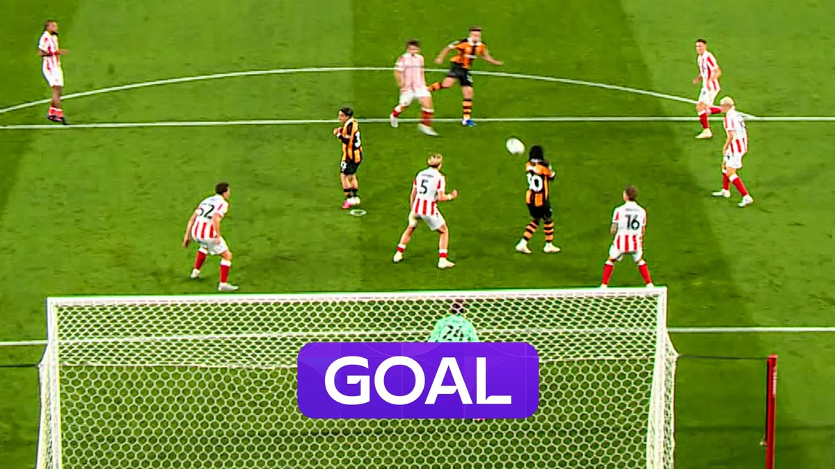 'What a finish!' - Dowell's 'special' strike brings Hull level