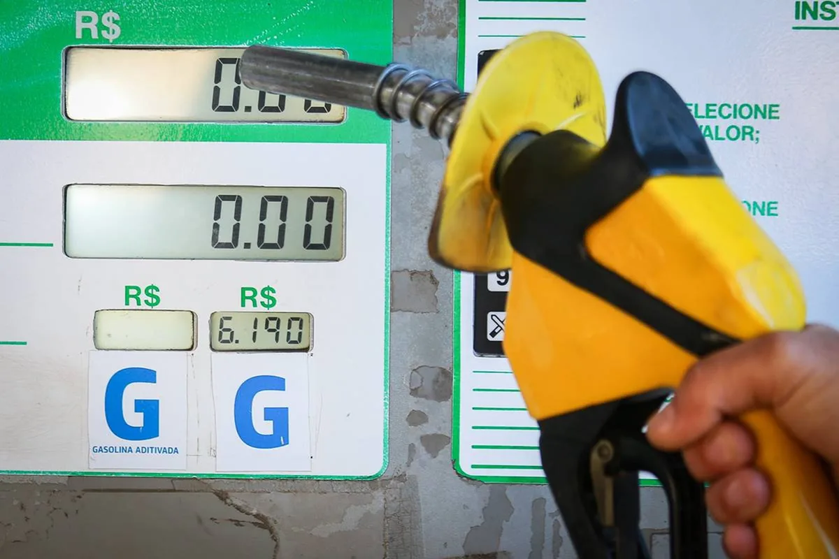 Governo já gastou R$ 40 bilhões para conter preço dos combustíveis