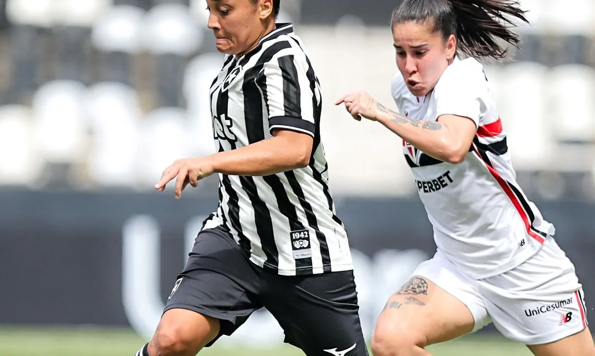 Goleada do São Paulo esquenta disputa pela liderança do Brasileirão Feminino
