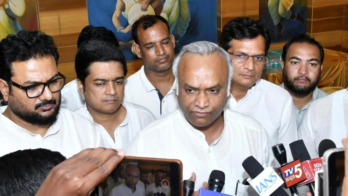 West Bengal native detained in Kalaburagi over suspected LeT links; Priyank Kharge urges employers to conduct background checks