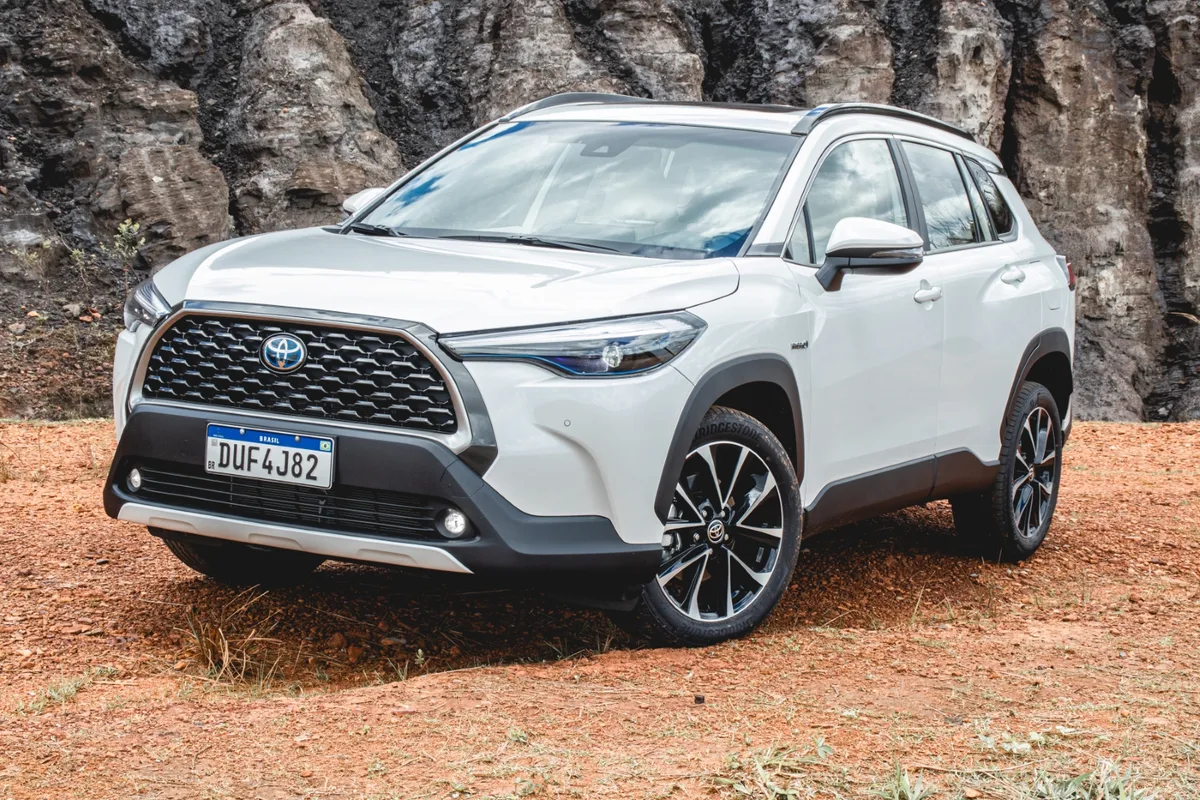 Novo Corolla Cross terá estreia com mais lugares e tecnologia de ponta