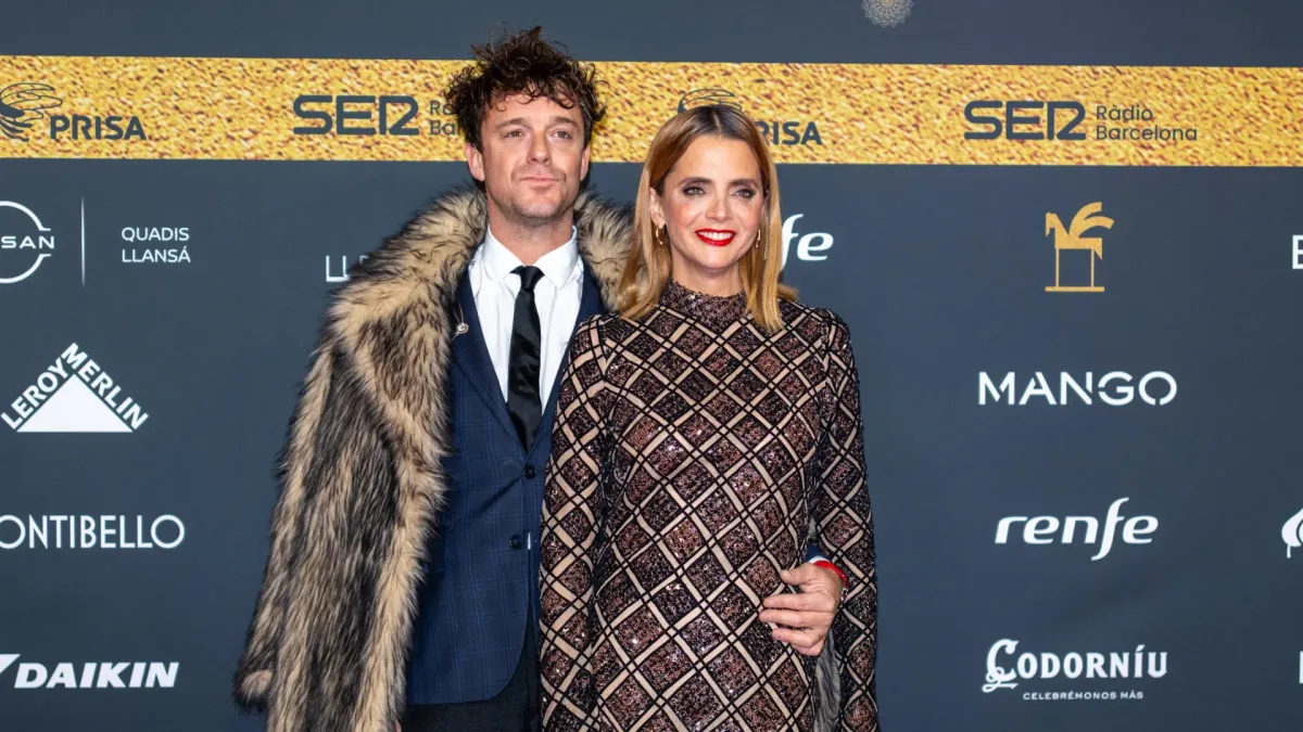 Aldo Comas, sobre su mujer, Macarena Gómez: "Le ha costado salir del armario y que sepan que tiende más a la derecha"