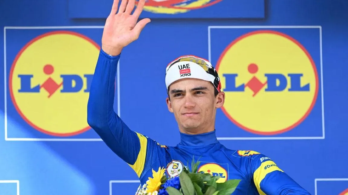 El mexicano Isaac del Toro es el cuarto mejor ciclista del mundo, según el ranking de la UCI