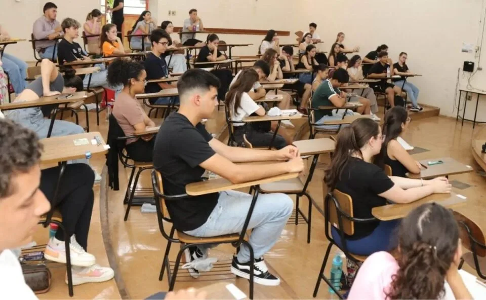 Universidades estaduais do Paraná abrem 9,5 mil vagas para 2027; veja prazos e cursos