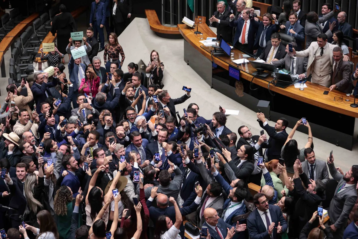 Com 568 nomes, PL é o partido com mais candidatos ao Senado e Câmara