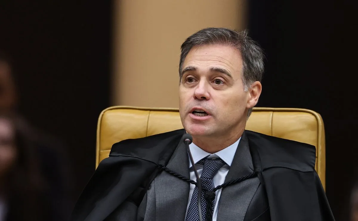Mendonça acusa Moraes de intimidação e pede que Fachin encerre processo