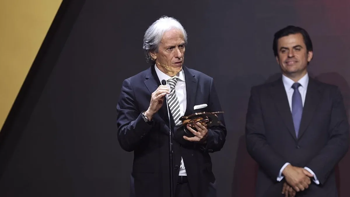 Jorge Jesus chama Cristiano: "Tem estatuto diferente? Tem"