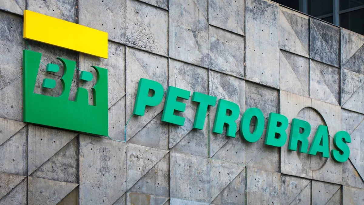 Diesel sobe R$1, mas subsídio anula reajuste