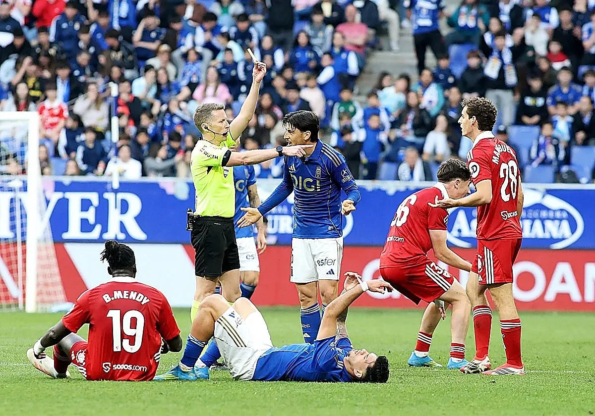 Hernández Hernández se vuelve a cruzar en el camino del Sevilla tras el polémico partido de Oviedo