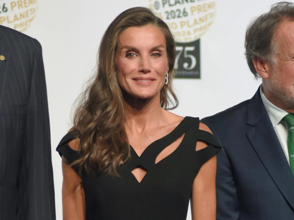 La Reina Letizia, espectacular en el Premio Planeta con un vestido de cine que ya lució Juana Acosta
