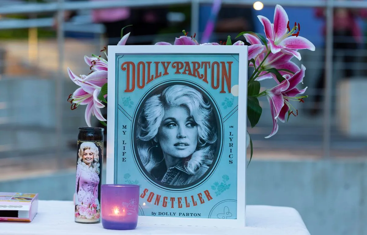 Etats-Unis : Dolly Parton à peine décédée, déjà une guerre pour son héritage