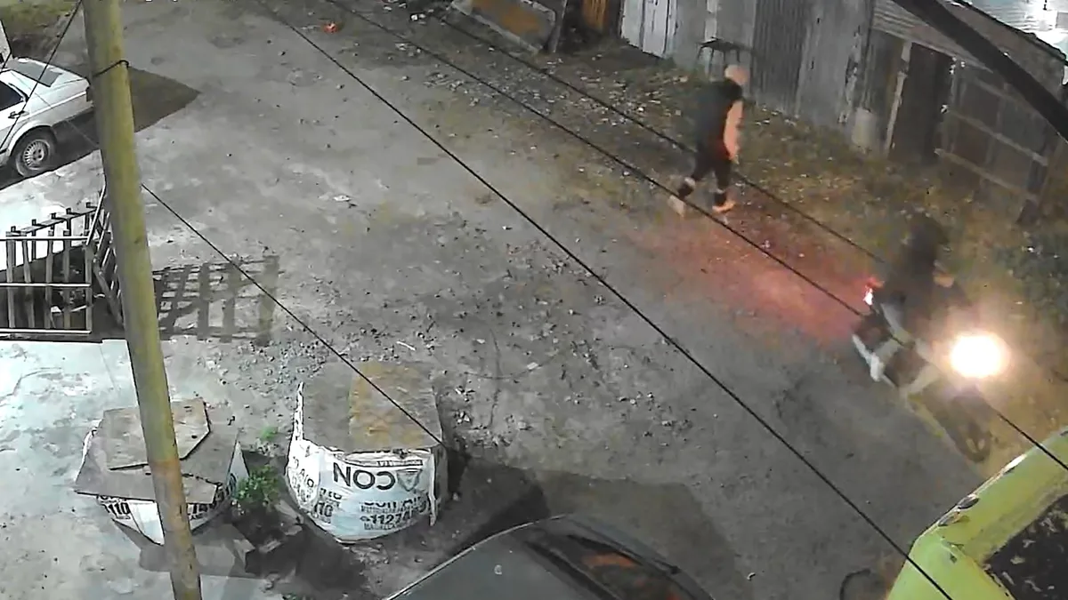 Fueron a reclamar que dejaran de vender droga en el barrio y los atacaron a tiros: un joven murió y otro resultó herido