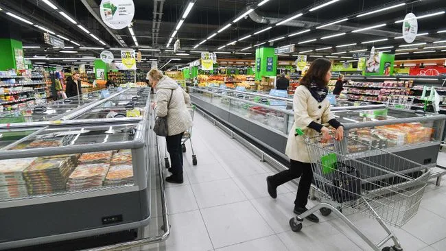 Магазины не вправе скрывать цены на продукты за акциями, рассказали в ОП