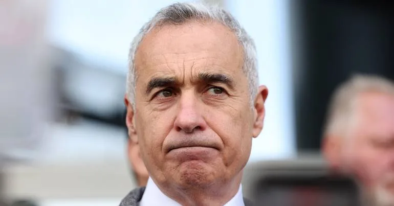 Roménia. Ex-candidato detido sob suspeita de fraude