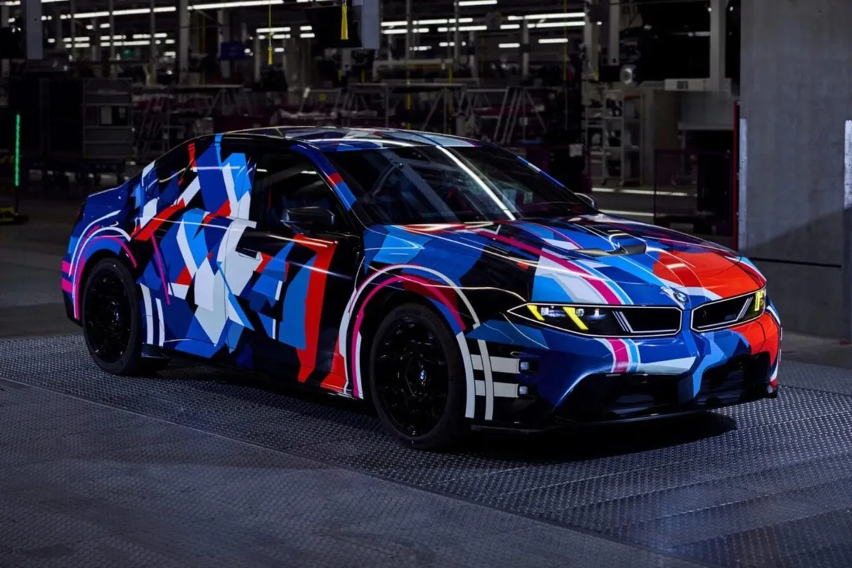 BMW M3 électrique : un style bestial conservé, mais une douche froide sur la fiche technique ?
