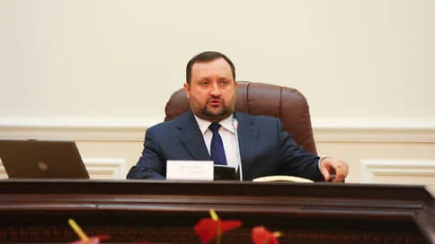 ЕС ввел санкции против бывшего премьера Украины Арбузова и мэра Ялты