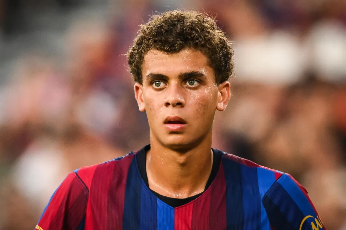 El delantero egipcio Hamza Abdelkarim extiende su contrato con el FC Barcelona hasta 2030
