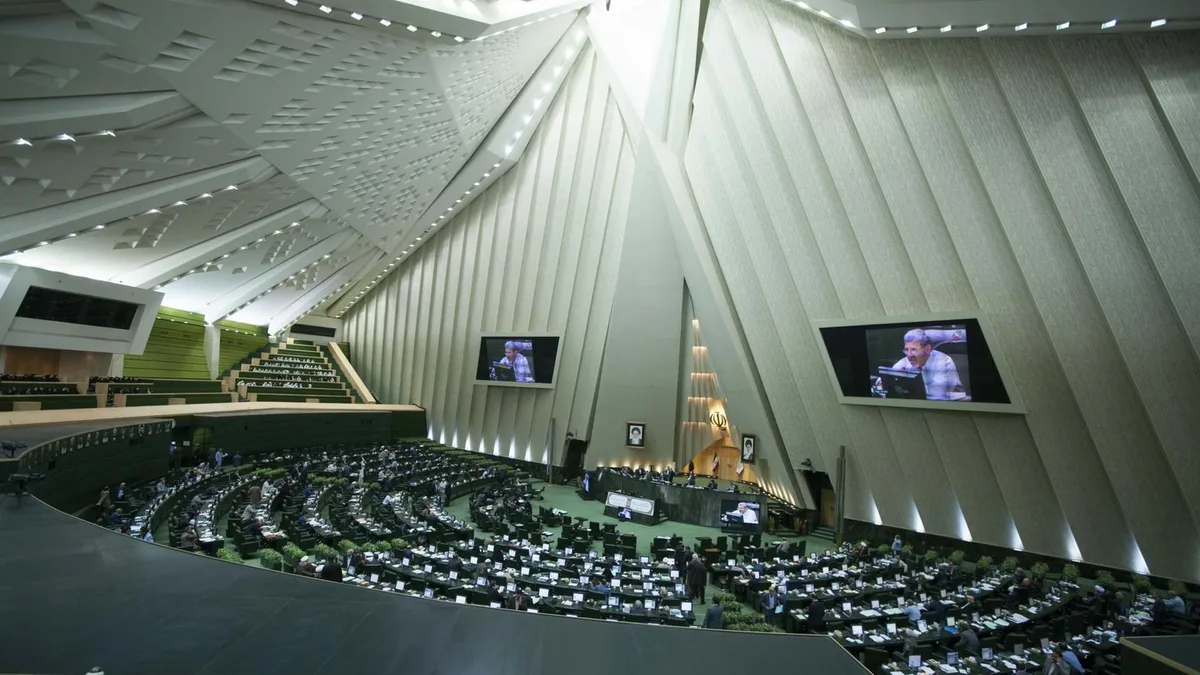 Gesetzentwurf - Iranisches Parlament will Interviews mit als feindlich eingestuften Medien verbieten