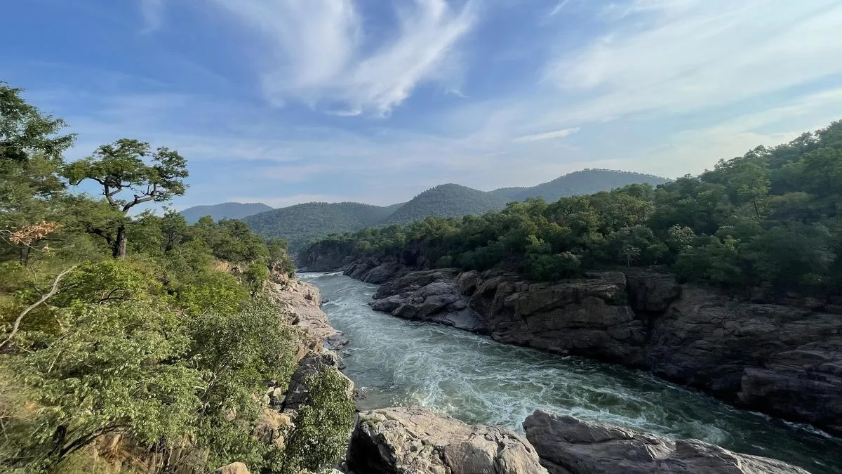 Supreme Court decides to watch progress on Cauvery water-sharing, tells Tamil Nadu water is being given