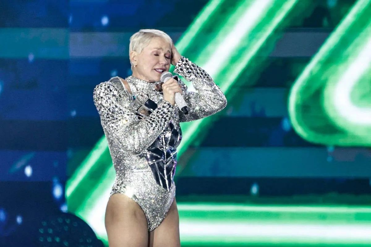 Xuxa rebate carnavalesco que cobrou reconhecimento por homenagem: 'Deselegante'