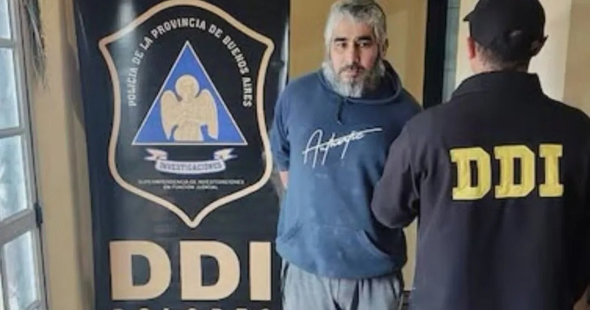 Después de 14 años prófugo, detuvieron a un hombre acusado de violar a su hijastra de 11 años y dejarla embarazada