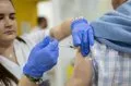Médicos intensivistas recuerdan la importancia de la vacunación frente a la gripe tanto a sanitarios como a la población