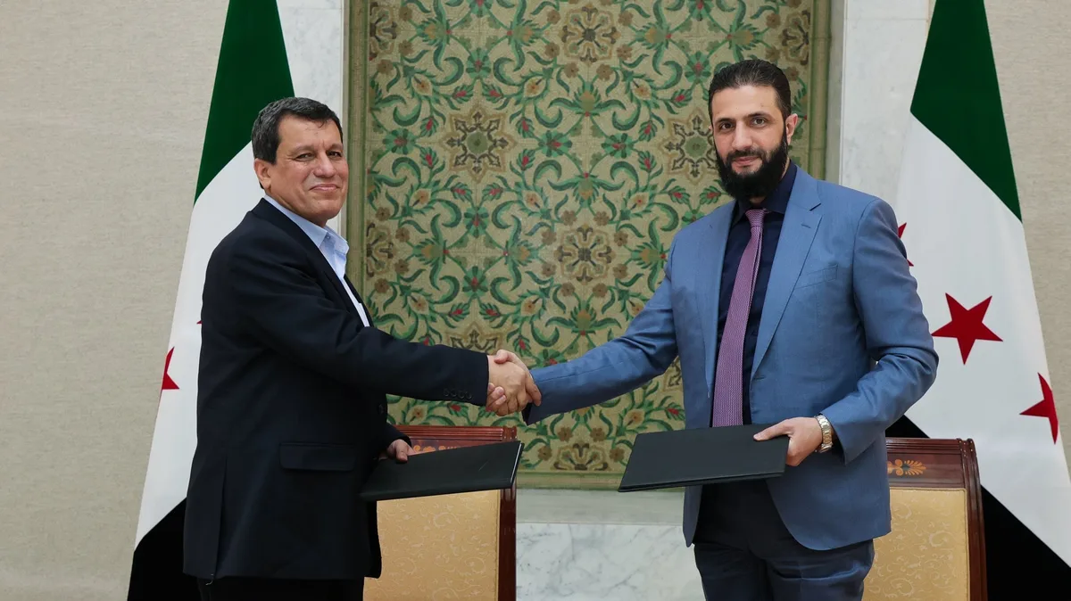El presidente de Siria nombra al líder kurdo Mazloum Abdi como su asesor