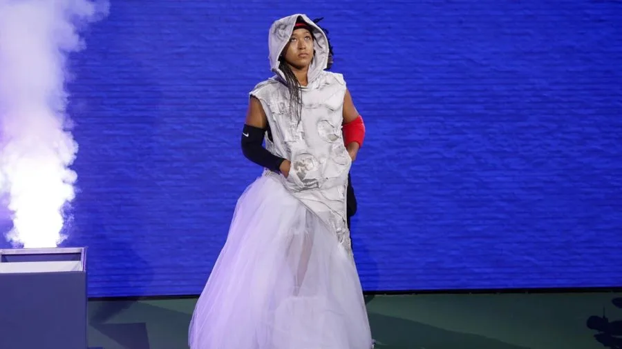 Osaka explica a homenagem a Iverson, da NBA. Roupa de Sabalenka não agrada.