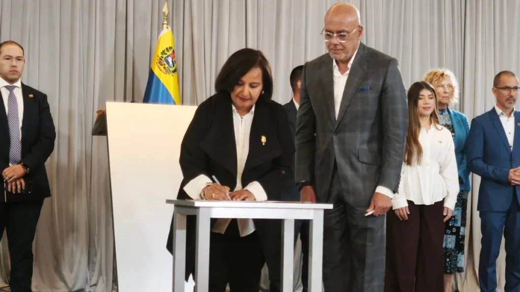 Chavistas e opositores encerram 1ª rodada de diálogos na Venezuela; saiba o que ficou acordado