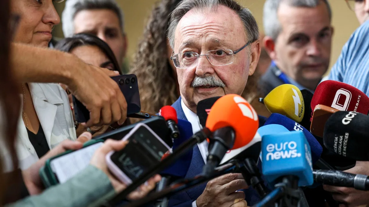 Vivas acusa al Gobierno de "irresponsabilidad" y de no querer "molestar" a Marruecos