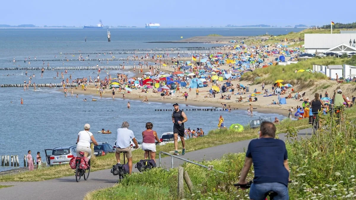 Für den Strand und mehr - Niederländer geben Deutschen Benimmtipps