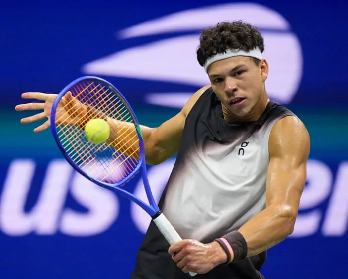 Shelton tips Tiafoe at US Open to move one win from ending 23-year drought