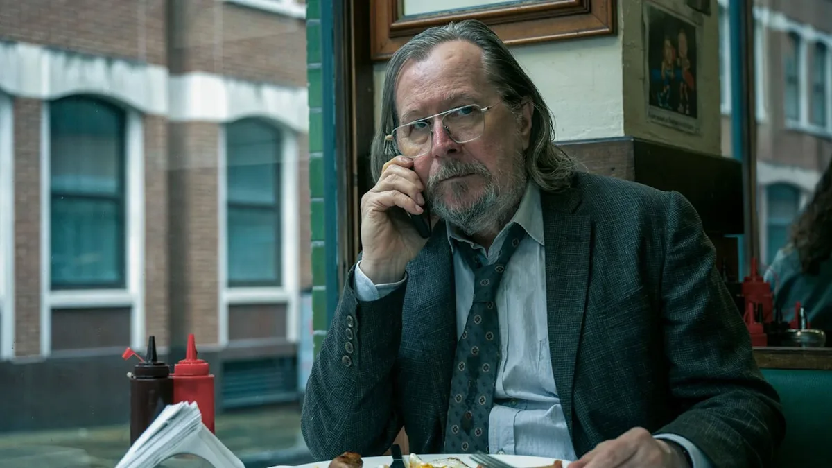 Notée 4,2/5, cette série d'espionnage nommée aux Emmy Awards 2026 revient aujourd'hui sur Apple TV !