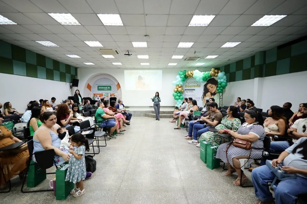 AGOSTO DOURADO: Palestra orienta mães sobre aleitamento e cuidados com bebê