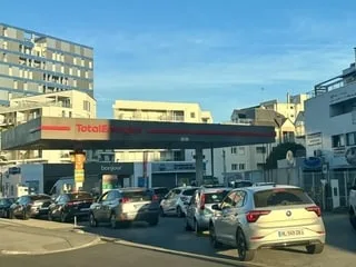 La flambée des prix des carburants bouleverse les habitudes dans le pays de Vannes