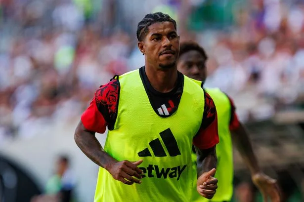 Marcus Rashford fires message to Gary Neville as Man Utd star takes sides with Jamie Carragher