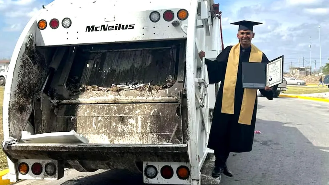 De recolector de basura a licenciado en Derecho... la historia de superación de joven que trabajó 4 años para pagar su carrera