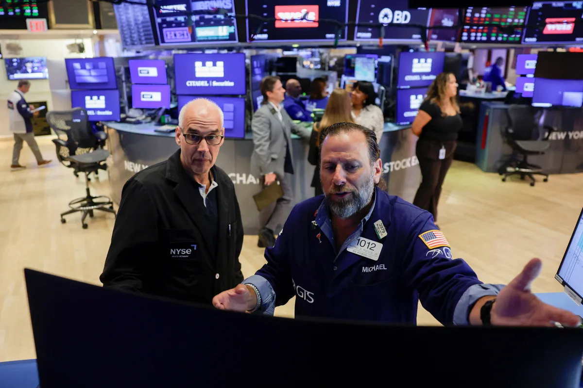Suben las acciones argentinas y baja el riesgo país, con el empuje de Wall Street y Brasil