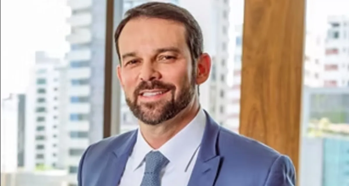 Novo advogado de Daniel Vorcaro diz que banqueiro ‘quer falar e quer colaborar’