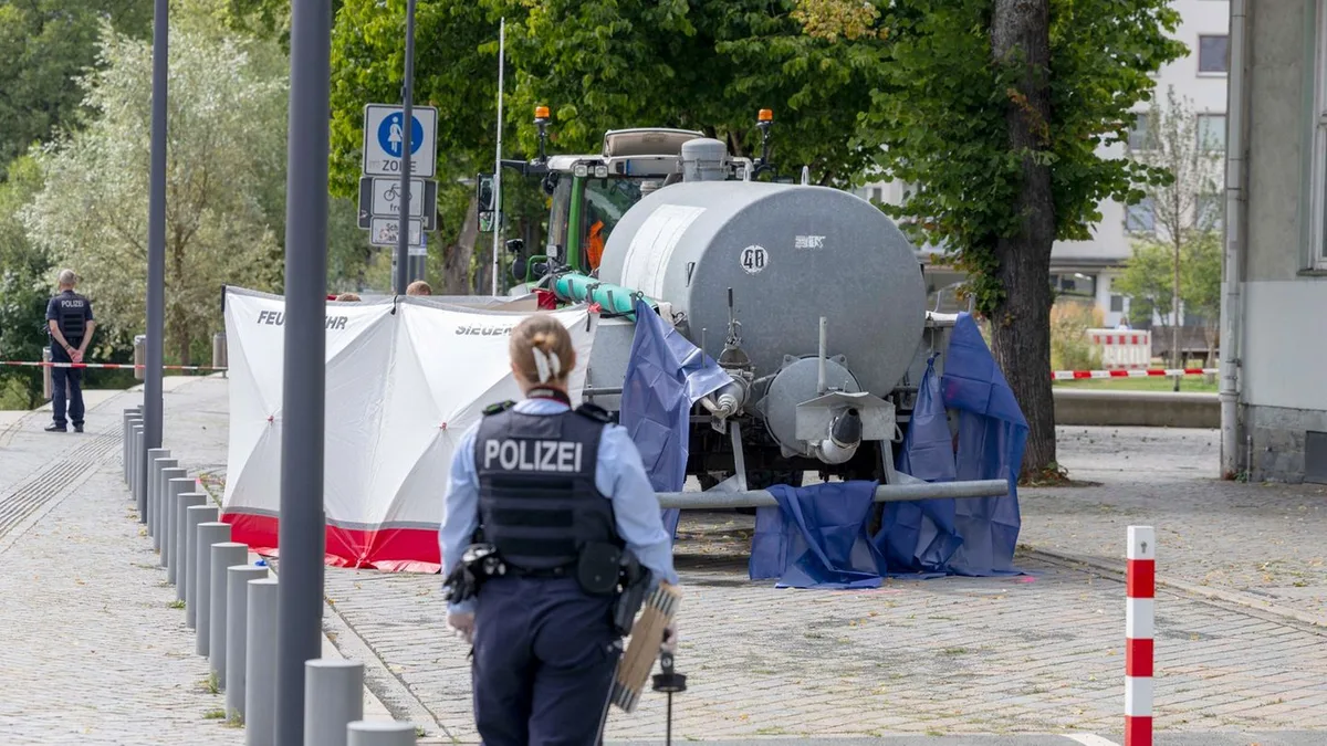 Unfall: Fußgänger stirbt bei Kollision mit Traktor