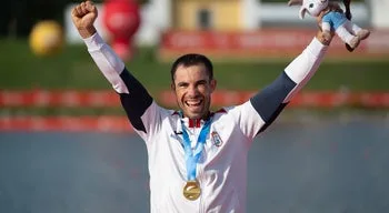 Canoísta olímpico Fernando Pimenta pede maior investimento público no desporto
