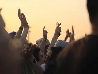 Blocus des lycées : un maire annule un concert de rap pour rembourser les dégradations dans sa ville