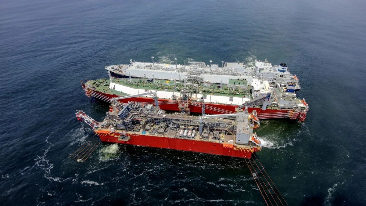 YPF acelera Argentina LNG y se prepara para firmar contratos clave a fines de noviembre