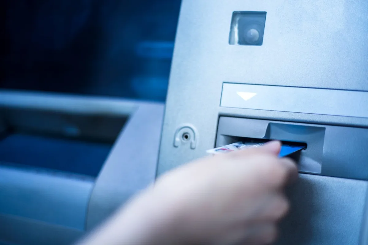 STJ vai decidir se impõe limites para banco encerrar conta-corrente por iniciativa própria