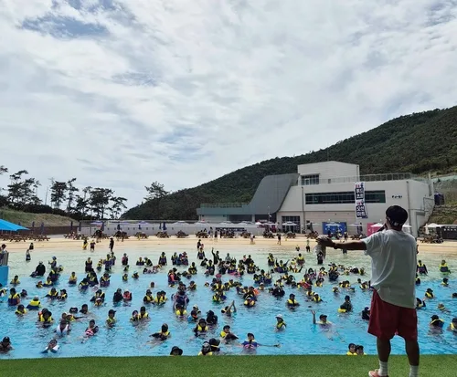 지난달 개장한 군산 오션팔레트 1만7천명 방문…해양레저 명소로